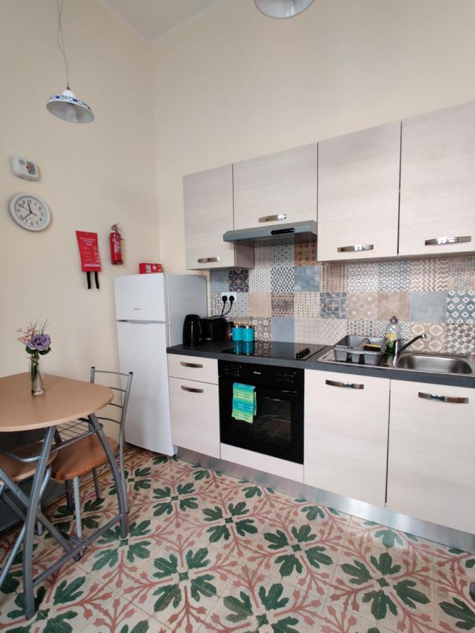 Ellas Place Tarxien Luaran gambar