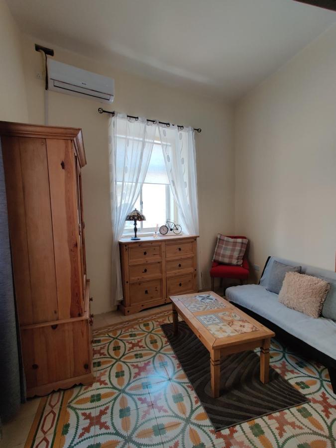 Ellas Place Tarxien Luaran gambar