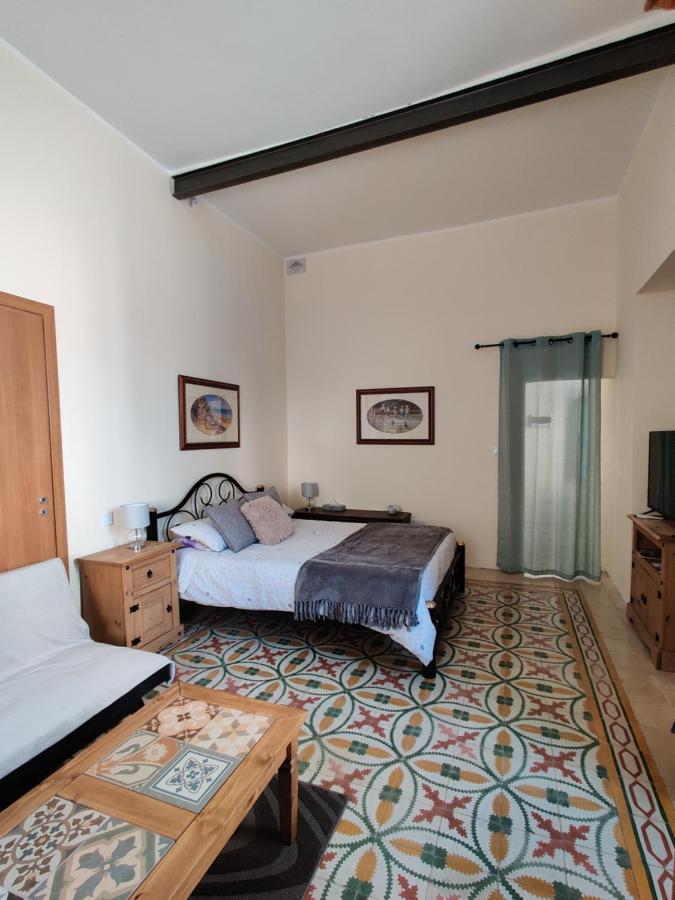 Ellas Place Tarxien Luaran gambar