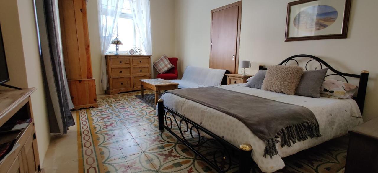 Ellas Place Tarxien Luaran gambar